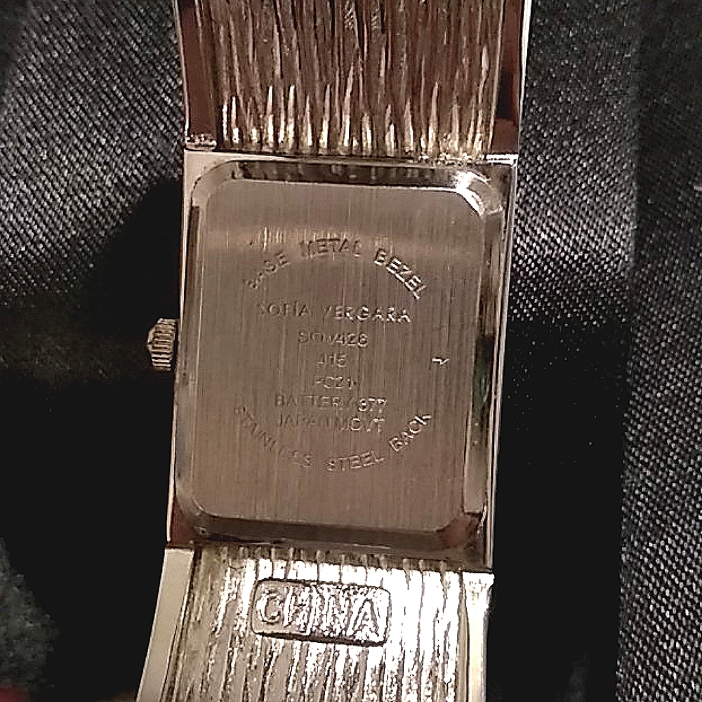 Watch - Picture 2 of 7